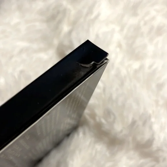 Illamasqua Unveiled Artistry Palette - Picture 6 of 6